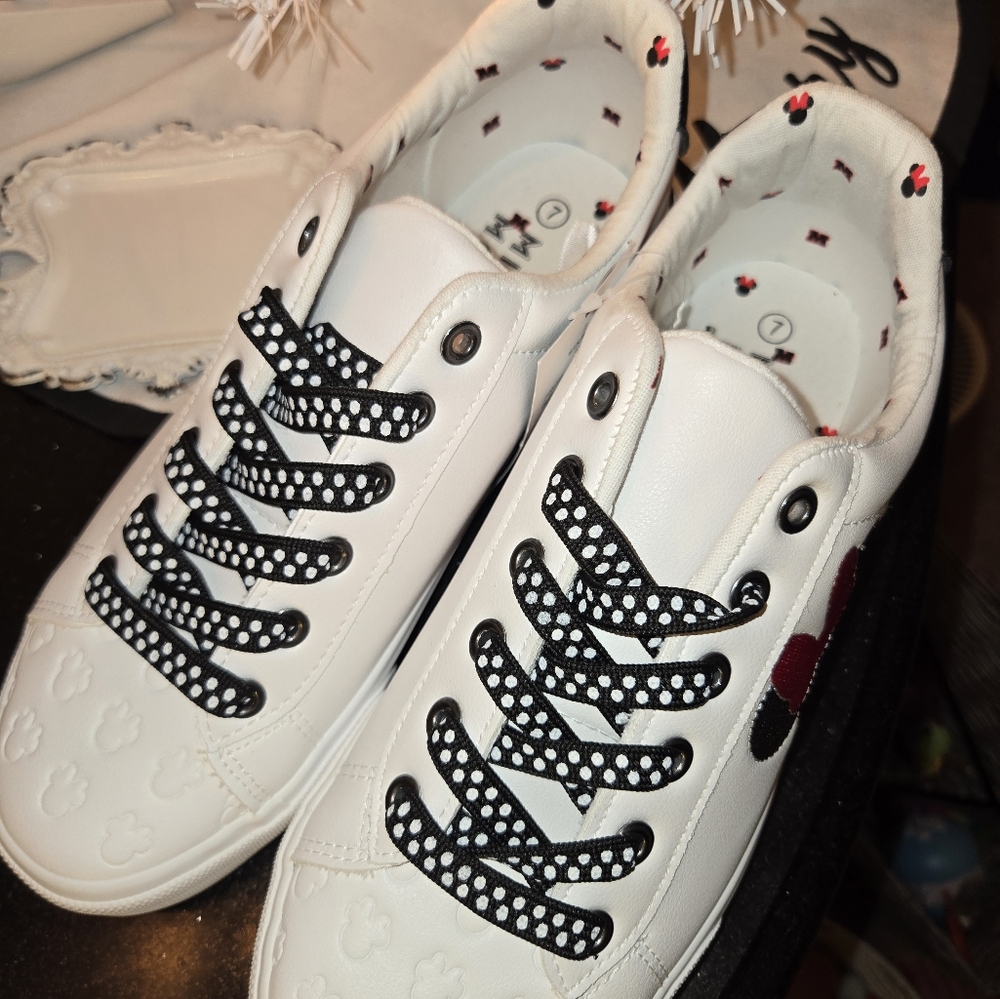 New Adult Ladies Disney Minnie Sneakers 7 - Picture 4 of 6